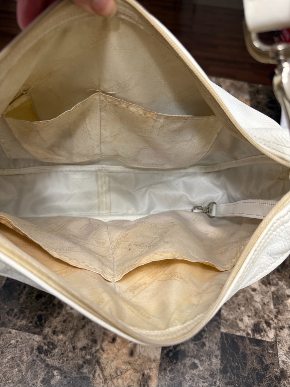 Longchamp Off-White Leather Shoulder Bag - Picture 5 of 8